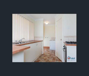 ARMADALE - 3x1 - MODERN 3 BED VILLA - Photo 6