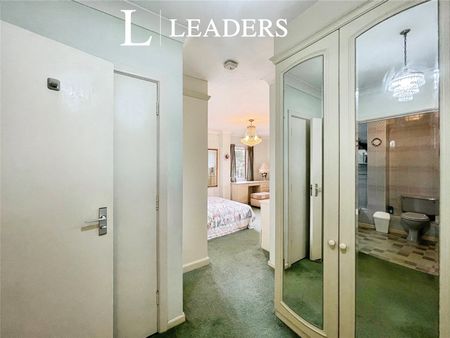 2 bedroom apartment to rent Christchurch Road, Bournemouth, Dorset, BH1 - Photo 3