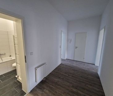 Geräumige 3-Zimmer-Wohnung mit Balkon - Foto 1