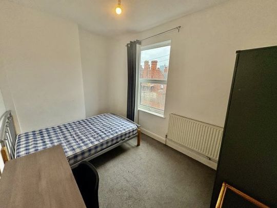 Room 1, Stanley Road, Property for rent - Photo 1