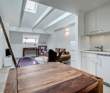 Gorgeous, modern attic apartment - Photo 4