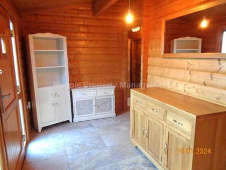 Price £1,395 pcm - Available 29/10/2025 - Furnished - Photo 3