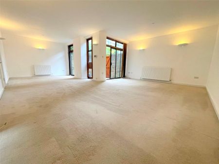 3 bedroom detached house to rent - Photo 3