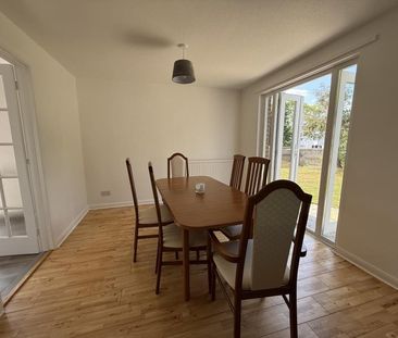 4 bedroom detached house to rent - Photo 3