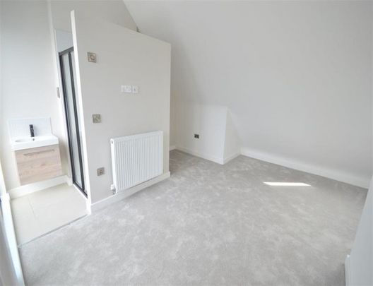 3 Bedroom Terraced To Let - Photo 1