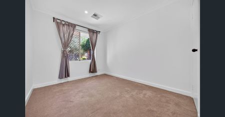 Stunning Three Bedroom Home in the Heart of Churchlands - Photo 3