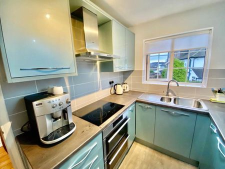 Linden Court, Hollin Lane, Leeds - Photo 3