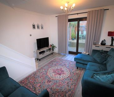 Slimbridge Close, Redditch - Photo 1