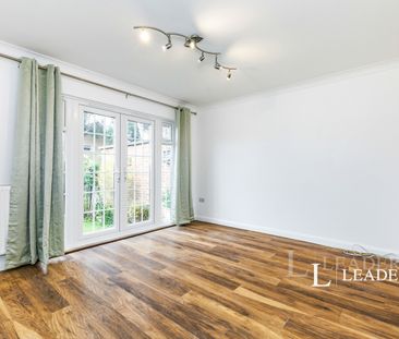 2 bedroom bungalow to rent Poplar Road, Leatherhead, Surrey, KT22 - Photo 2