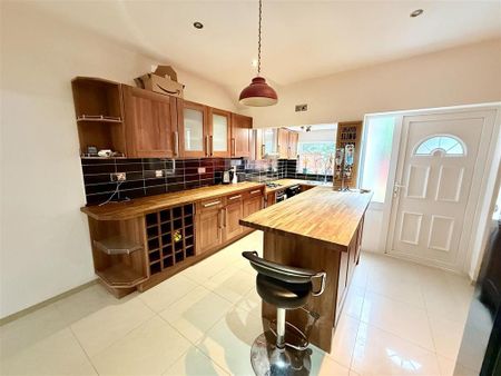 2 bedroom terraced house to rent - Photo 4