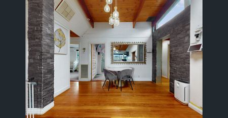 Spacious & Stylish 4 Bedroom Family Home in Prime Niddrie Location - Photo 3