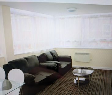 Room in a Shared Flat, Queen Street, S1 - Photo 1