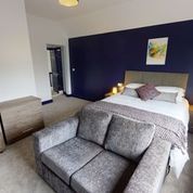 Room 5, 113 Weelsby Road - Photo 1