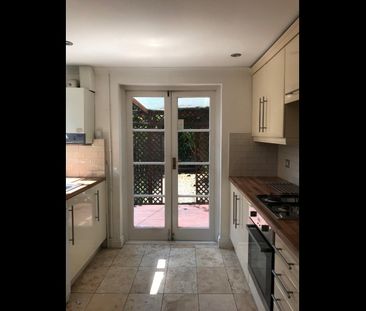 2 Bed End Terrace, London, SW15 - Photo 5