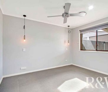 70 Coowarra Drive St Clair - Photo 4