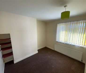 3 bedroom semi-detached house to rent - Photo 5