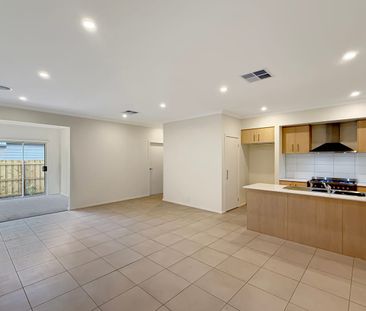 🏡 Brand New 4-Bedroom House in Eynesbury - Photo 4