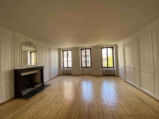 Superbe appartement de caractère de 6 pièces à la Vieille-Ville - Photo 1
