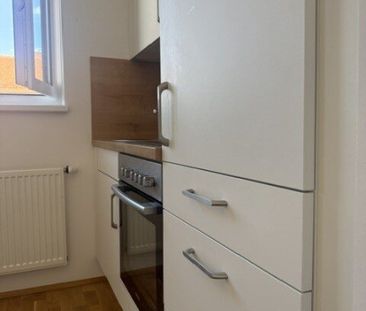 Klein aber fein: Charmante, lichtdurchflutete Dachgeschoßwohnung in... - Photo 4