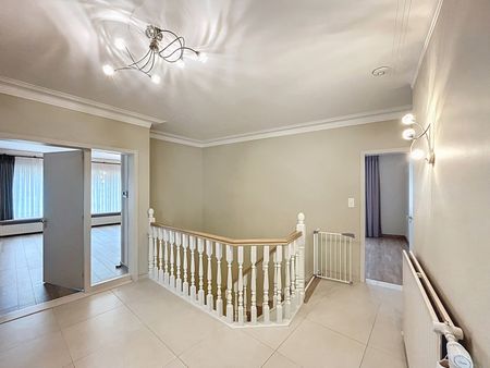 Prachtig appartement met drie slaapkamers in centrum Dilbeek - Photo 2