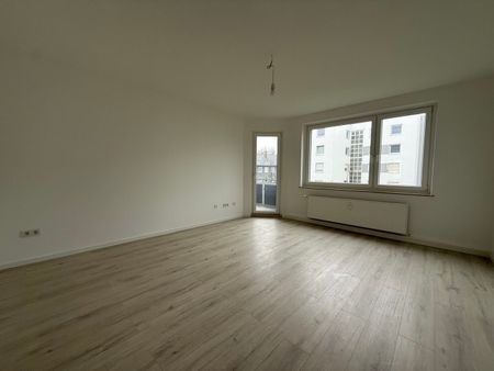 Frisch sanierte 3 Zimmer-Wohnung in zentraler Lage! - Photo 5