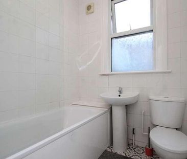 Kitchener Road, Seven Sisters, N17 - Photo 2