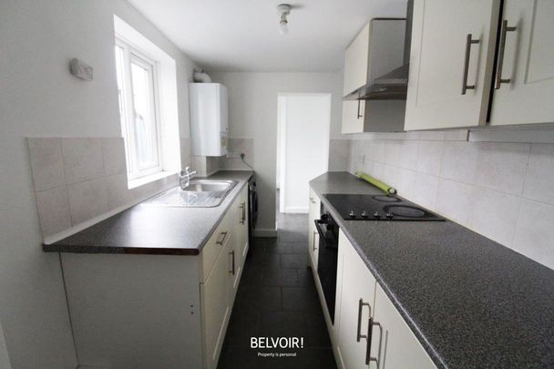 3 bedroom terraced house to rent - Photo 1