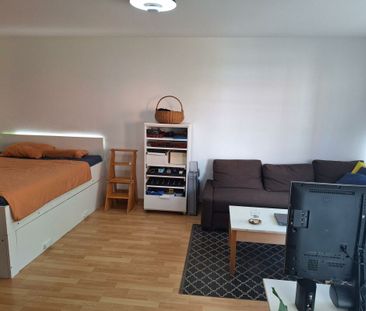 Helle grosszügige Wohnung in Zürich-Altstetten - Photo 1