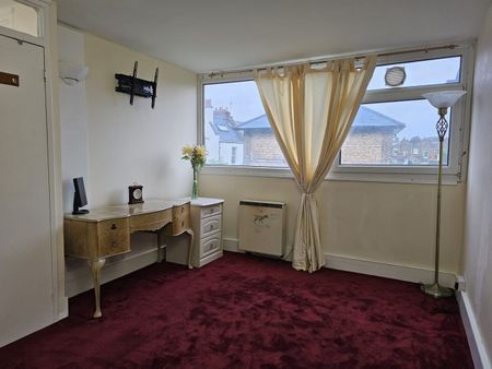 2 Bed Maisonette, Michaels Close, SE13 - Photo 4