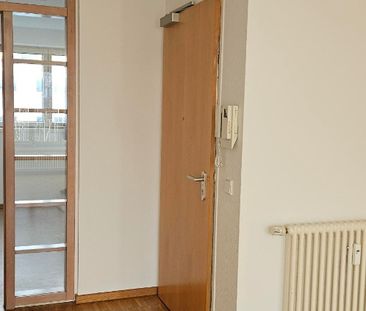 Helle 3-Zimmer Wohnung wartet auf neue Bewohner! Wohnberechtigungss... - Photo 6