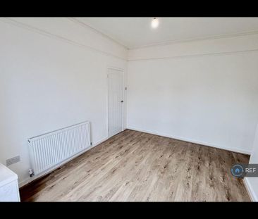 3 bedroom end of terrace house to rent - Photo 6