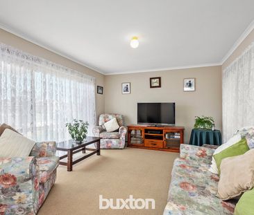 Perfectly Positioned Home In Grovedale - Photo 4