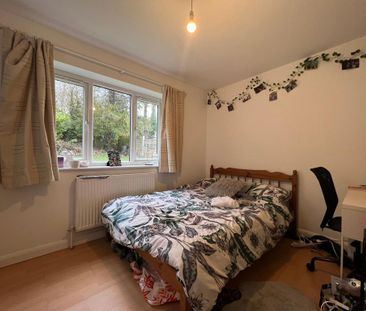 6 bedroom detached house to rent - Photo 3