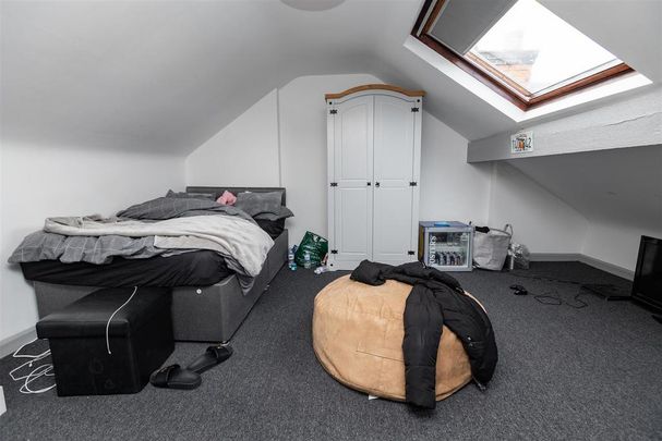 4 bedroom house to rent - Photo 1