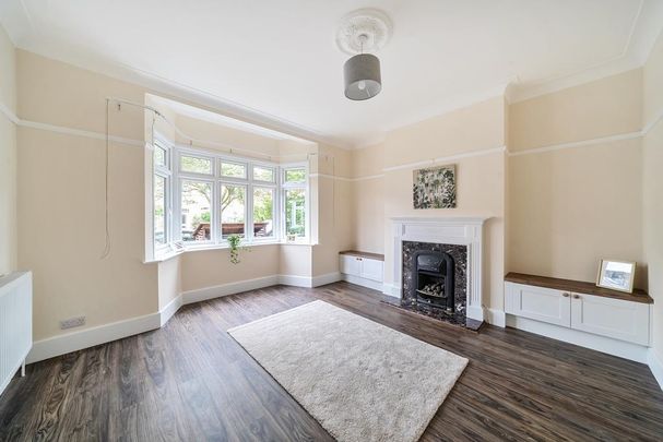 3 bedroom end of terrace house to rent - Photo 1