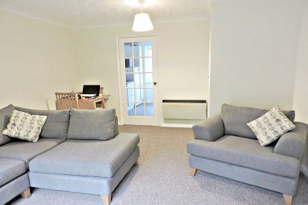 2 bedroom house to rent - Photo 2