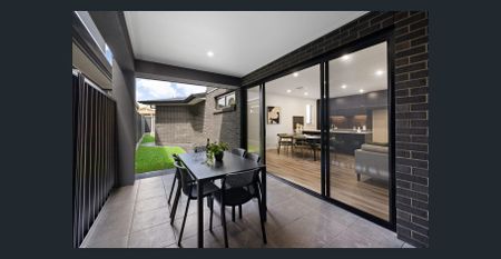 Parkside Perfection: Brand New 4-Bed Family Home Beside Unity Park - Photo 5