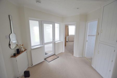 2 bedroom detached bungalow to rent - Photo 5
