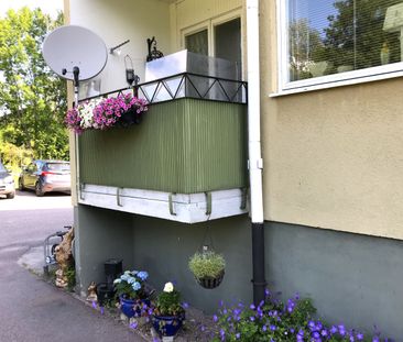 Avesta Hede: Naturnära nymålad etta en trappa upp - Photo 1