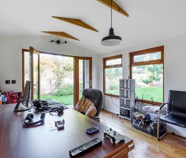 3 bedroom semi-detached house to rent - Photo 3