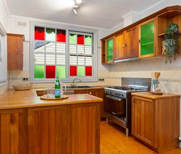 18 Murrong Avenue, Bentleigh East VIC 3165 - House For Rent | Domain - Photo 6