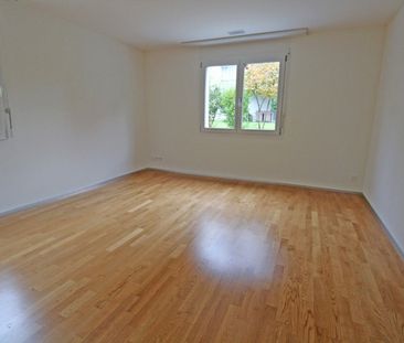 Schöne und grosszügige 3.5-ZWG im EG zu vermieten - Foto 5