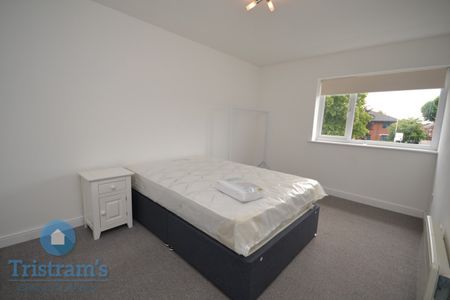 2 bed Flat for Rent - Photo 3