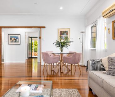 Charming Character Home on Prized Coorparoo Street - Photo 3