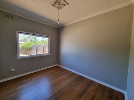 Best Location!! - Photo 2