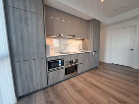 For Lease - 8 Interchange Way Unit# 2112, Vaughan, Ontario - Photo 2