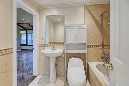 For Lease - 3927 Bloor Street, Toronto, Ontario - Photo 5