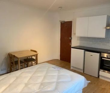 House Share - Photo 4