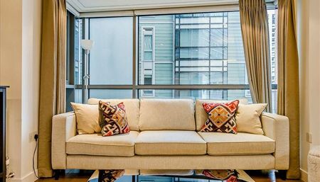 3 bedroom flat to rent - Photo 4