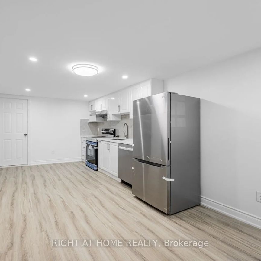 225 Essex Avenue #lower Unit - Photo 1